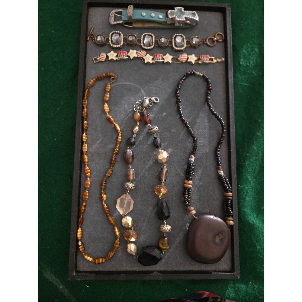Costume Jewelry Lot 17M (SG-10)